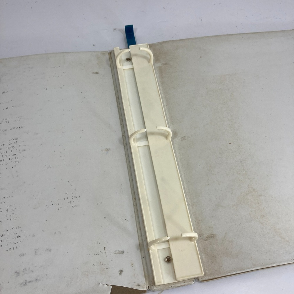 Vintage Captain America Comic Book Binder Mead Marvel Comics 1970s Rare - Picture 16 of 16